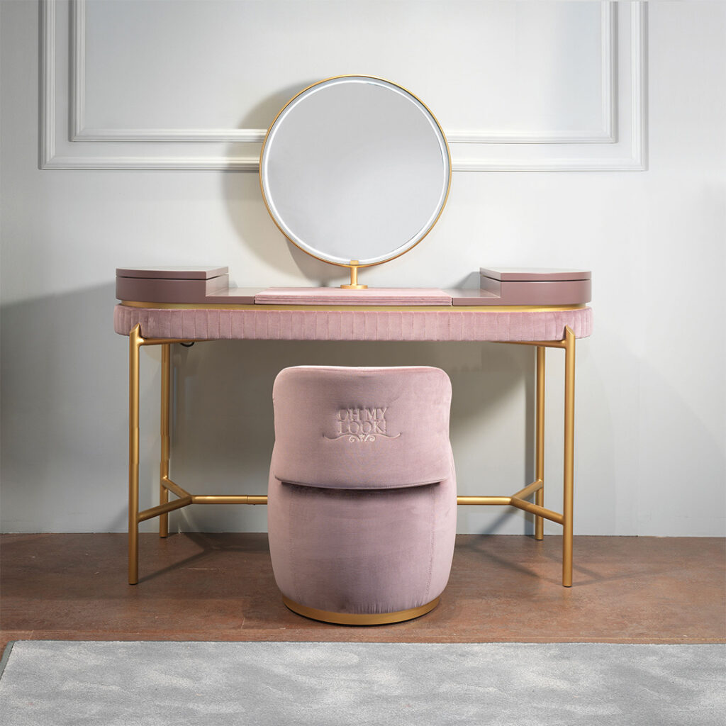consolle-beauty-rosa-cipria-dettagli-oro-1024x1024